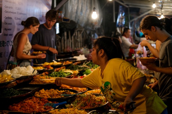 mặt bằng kinh doanh đồ ăn đêm