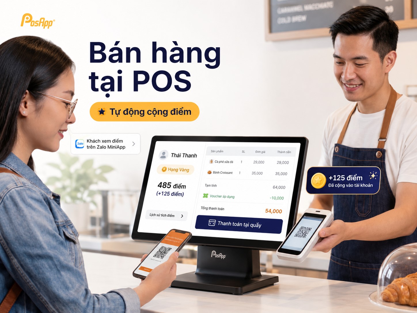 Nhân viên ghi nhận giao dịch và tích điểm thành viên tại quầy