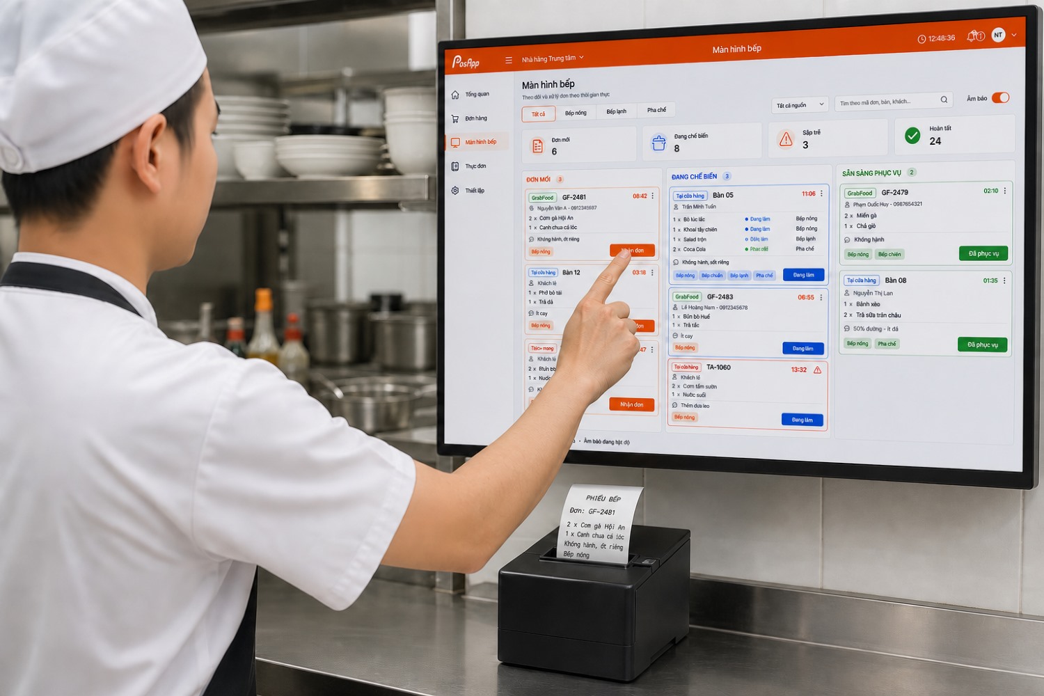 Nhân viên bếp theo dõi và nhận đơn trên màn hình KDS PosApp
